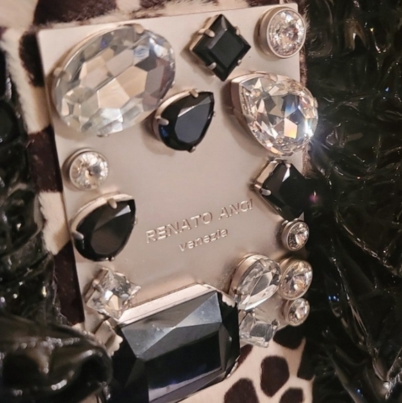 NWOT Made in Italy crystals and ruffles crossbody bag. - Picture 16 of 16